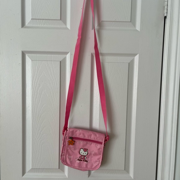 Hello kitty crossbody bag - Picture 3 of 3